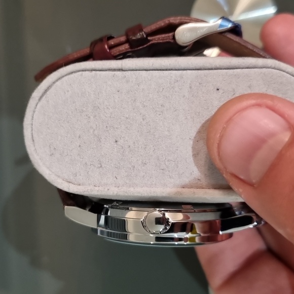 Winner Royal Unique Mechanical Hand Wind Men's Watch - Picture 2 of 5